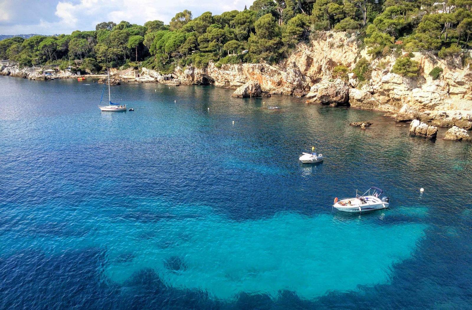Bucht bei den Îles de Lérins